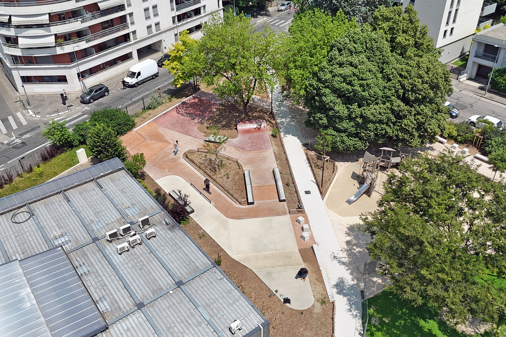 VILLEURBANNE-Parc-Barros_01